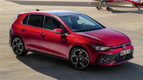 Nuevo Volkswagen Golf GTI 2025 más agresivo potente y tecnológico