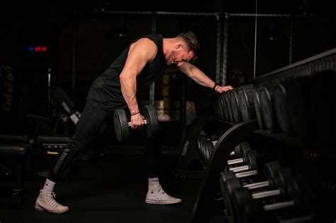 How To Build Triceps With Dumbbells 5 Best Exercises For Men