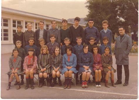 Photo De Classe école Cm2 De 1968 Ecole Primaire Terminiers