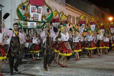 FERREIRA DO ZÊZERE Marchas Populares encheram Vila de cor alegria e