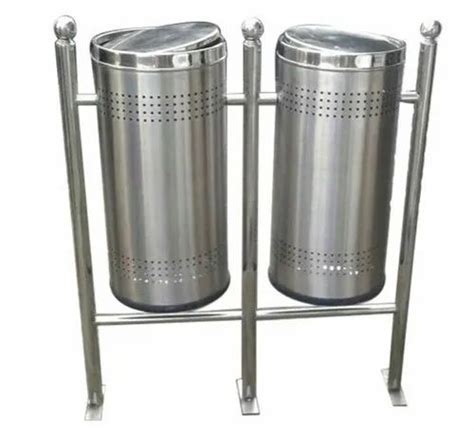 Twin Hanging Dustbin Outdoor Twin Hanging Dustbin Wholesale Trader