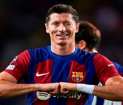 Robert Lewandowski Y Su R Cord Con El Barcelona En La Liga De Campeones