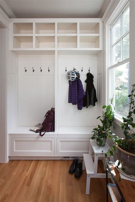 Modern Farmhouse Plans With Mudroom