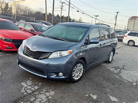 2013 Toyota Sienna · XLE Minivan - Cars & Trucks - Nashville, Tennessee