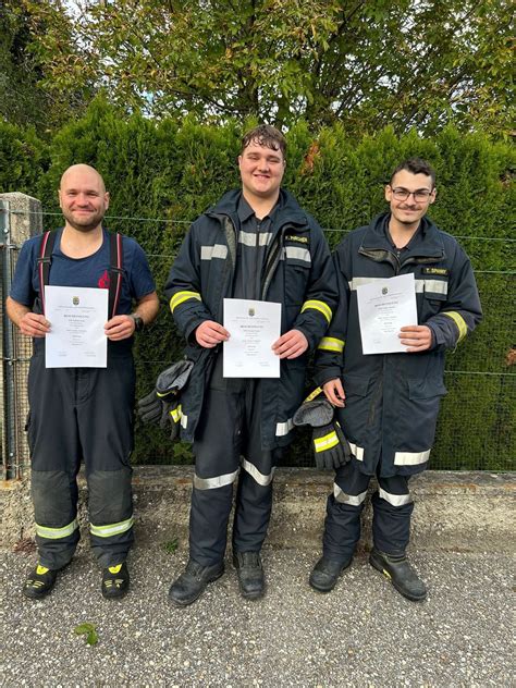 Abschluss Truppmann Am Oktober Feuerwehr St Andr W Rdern