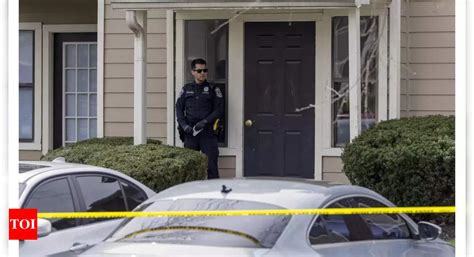 Indianapolis: Police: 3 found shot to death in Indianapolis apartment ...