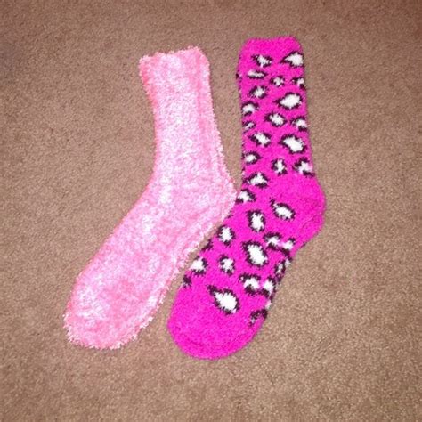 2 Pairs Of Pink Fuzzy Socks Nwot Pink Fuzzy Socks Fuzzy Socks Socks