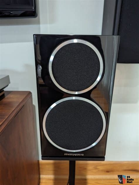 Wharfedale Diamond 220 Speakers Walnut Pearl Photo #5044226 - US Audio Mart