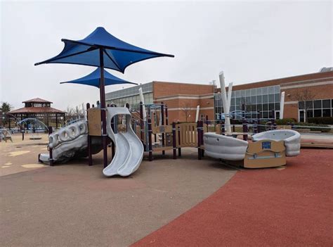 North Thornhill District Park at Community Centre - Vaughan - Accessible Playgrounds Ontario