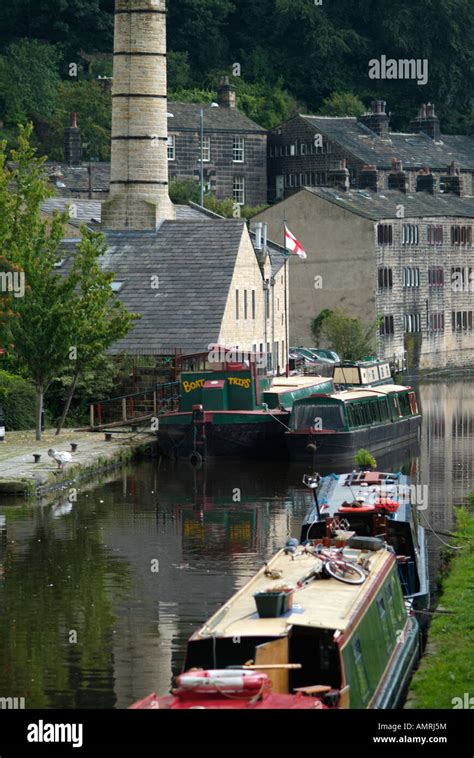 Canal at Hebden Bridge Stock Photo - Alamy