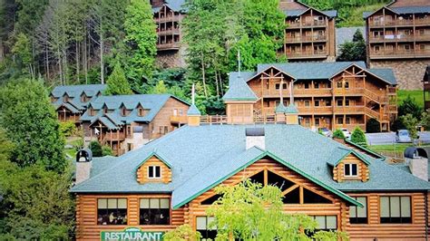 Westgate Smoky Mountain Resort & Water Park C$ 142 (C̶$̶ ̶5̶6̶2̶ ...