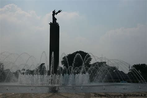 Birds and Nature Photography @ Raub: Welcome Monument - SkyWatch Jakarta