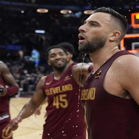 Max Strus Hits At The Buzzer As Cavaliers Beat Mavericks 121 119 Loop