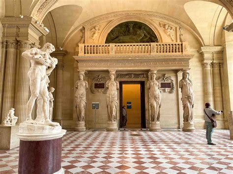 17 Most Famous Sculptures In The Louvre Museum You Shouldn't Miss ...