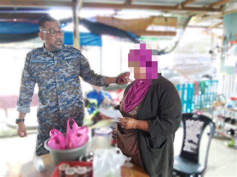 Dua Beranak Dikompaun RM2 000 Jual Nasi Kepada Geng Plastik Hitam