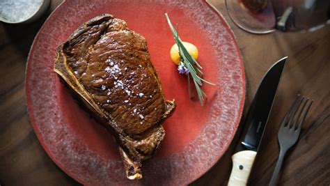 Inside Knife Modern Steak A New Southern California Steakhouse From