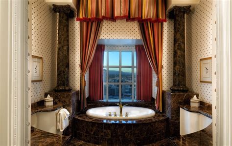 Las Vegas Honeymoon Suites With Jacuzzi In Room Wedbook