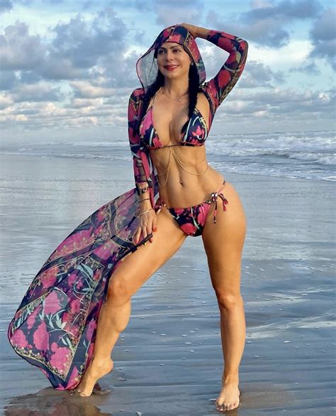 Maribel Guardia Deja A Todos Sorprendidos Al Mostrar Su Figura En Bikini