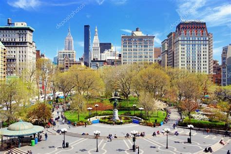 Union Square New York City – Stock Editorial Photo © sepavone #25903147