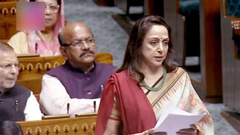 In Amit Shahs Praise Hema Malini Uses Akshay Kumar Dialogue With A Twist Latest News India