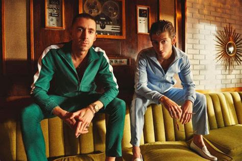 The Last Shadow Puppets Announce Mini Tour Spin