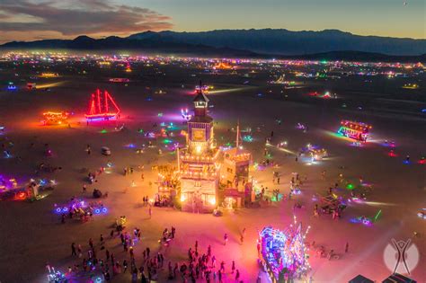 Burning Man é Cancelado E Se Transformará Em Festival Online Viagem E