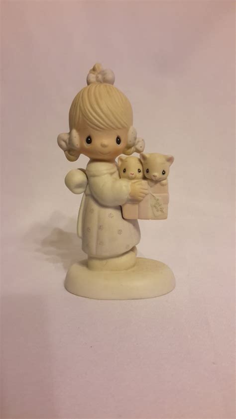 Vintage Precious Moments Figurine E 1376 Enesco Precious Moments Love