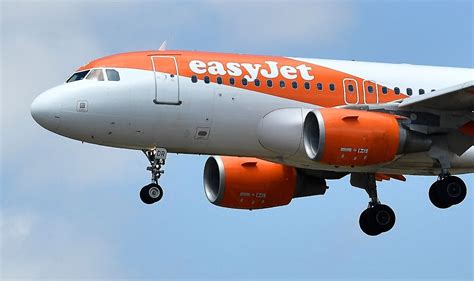 Easyjet News Chaos Easyjet Slammed For Treatment Of Passengers After