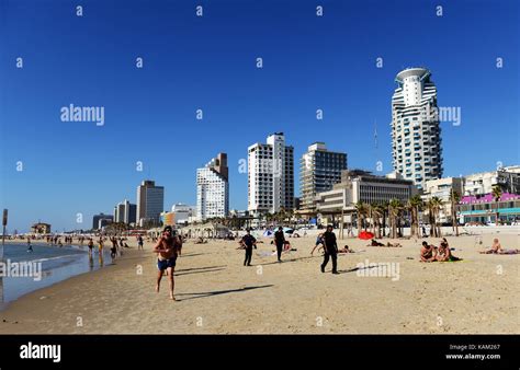 Spiagge Tel Aviv Immagini E Fotografie Stock Ad Alta Risoluzione Alamy