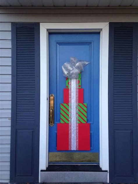 Over 40 DIY Christmas Door Decorations - A girl and a glue gun