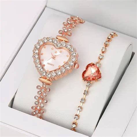 Jual En Ligne Jam Tangan Wanita Model Gelang Serut Love Crystal