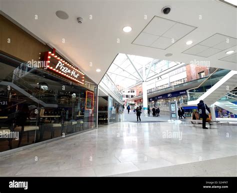 Lower Precinct Coventry City Centre Showing Pizza Hut Stock Photo Alamy