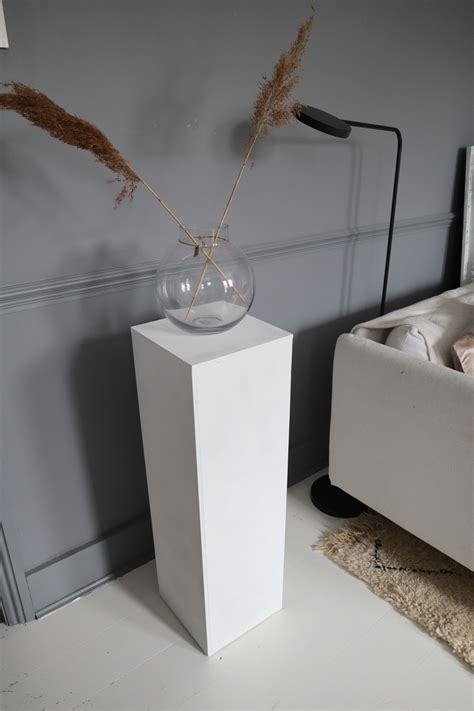 The Easy Way To Diy A Display Pedestal Diy Pedestal Display Pedestal