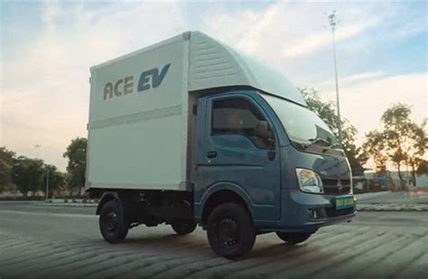 Tata Motors Begins Deliveries Of Electric Ace Small Cv With 154km Range Autocar Professional