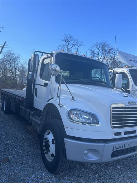 2016 Freightliner M2 106 Flatbed Truck For Sale 17016