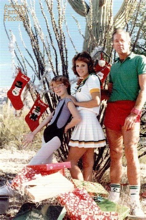 32 Awkward Family Christmas Cards That Should've Never Been Sent ...