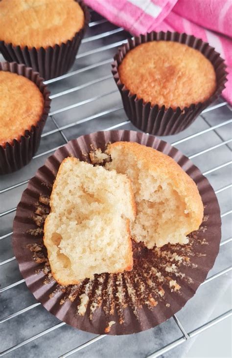 Vanilla Cupcake Recipe Without Butter Daisy Cake And Co