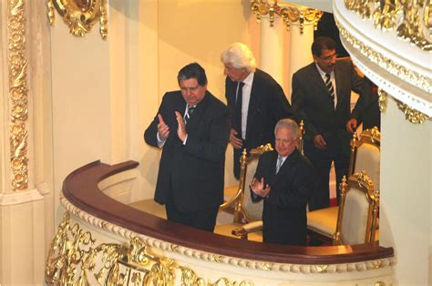 Jefe Del Estado Participa En Ceremonia Inaugural De Reconstruido Teatro