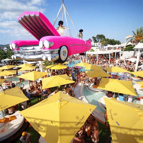 Special Event Inflatable Structure Pink Cadillac Studio Souffle