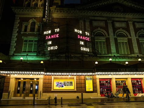 How to Dance in Ohio Broadway Show Tickets