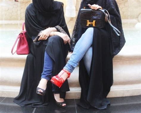 6 Stylish Ways To Wear Jeans With Hijab Fashion Zahrah Rose