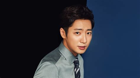 El Actor Lee Sang Yeob Se Convierte En Agente Libre Despu S De Que El