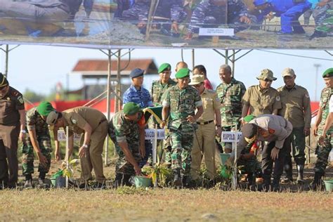 Kodam Iskandar Muda Tanam 61 000 Batang Mangrove Di Aceh ANTARA News Aceh