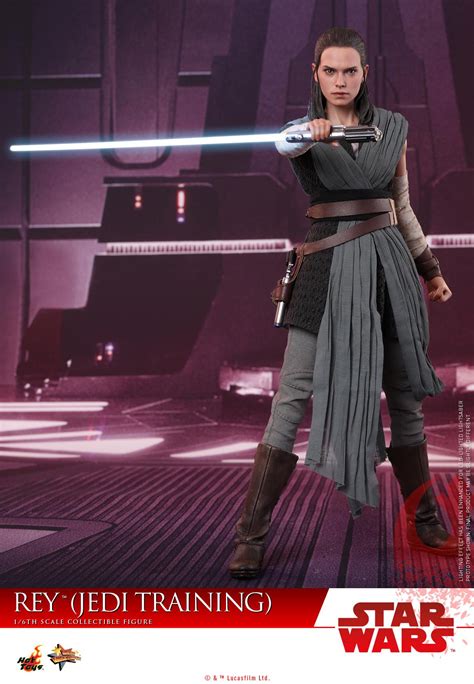 Star Wars The Last Jedi Rey In Jedi Training Outfit By Hot Toys The Toyark News