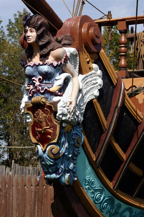 ship's figurehead the lady at sea Pirate Woman, Pirate Life, Ship ...