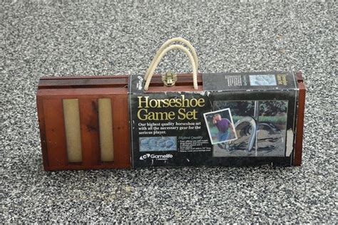 Companies Estate Sales - Horseshoe Game Set