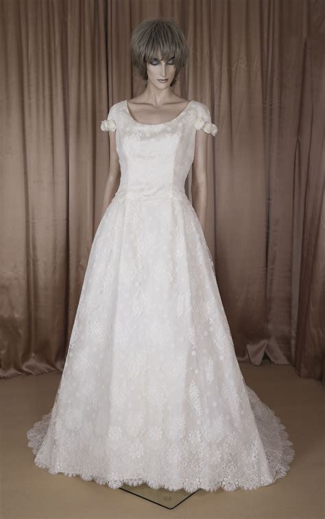 1950 S Chantilly Lace Wedding Dress Etsy