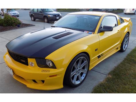 Screaming Yellow 2006 Ford Mustang