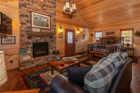 Lodges Cabins For Rent In Illinois Heartland Lodge Resort