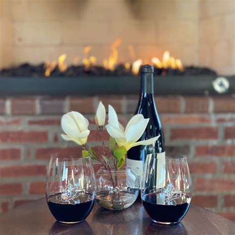 The Magnolia Wine Bar | Fort Worth TX